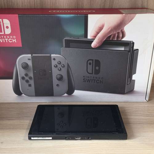 Nintendo Switch 主機（早期可改版 / moddable 版本）