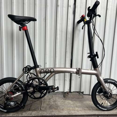 2026 新款 JAVA NEO 3速 桶軸碟剎 14吋 鋁合金折叠車 （ 三折叠小布 國布 ） 送前後...