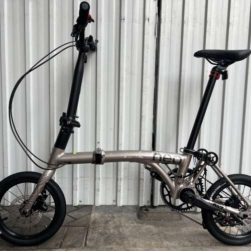 2026 新款 JAVA NEO 3速 桶軸碟剎 14吋 鋁合金折叠車 （ 三折叠小布 國布 ） 送前後...