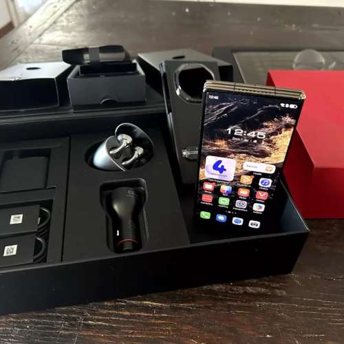 Huawei Mate XT ULTIMATE DESIGN 16GB+1TB RED Unlocked EMUI Mobile Phone