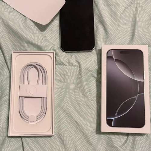 Apple iPhone 16 Pro Max (Fully Unlocked) 256GB Natural Titanium (Excellent)
