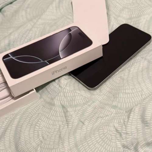 Apple iPhone 16 Pro Max (Fully Unlocked) 256GB Natural Titanium (Excellent)