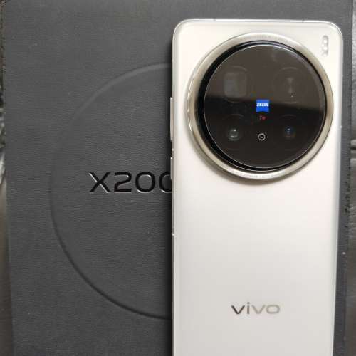 95% new Vivo X200 pro 钛色12+256gb