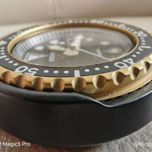 Seiko 1978金吞復刻石英1000M