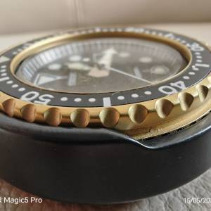 Seiko 1978金吞復刻石英1000M