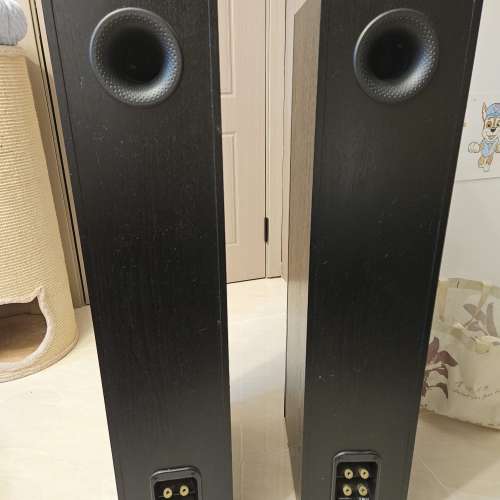 Bowers & Wilkins 684 揚聲器