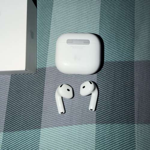 僅開封一個禮拜！Apple AirPods 4 ANC 無線耳機