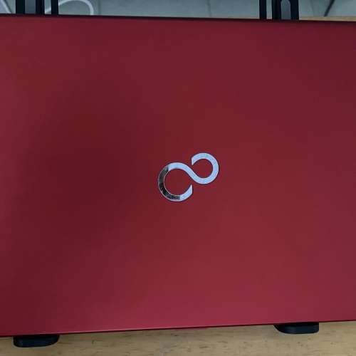 代友出售 Fujitsu LIFEBOOK S904日系 (Intel i7 CPU) 13.3吋超高清 紅色筆記型電腦...