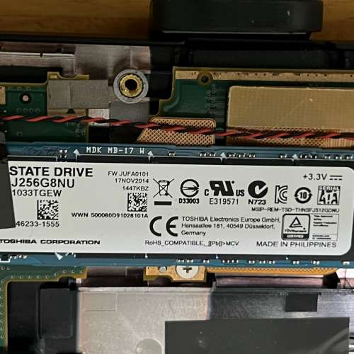 代友出售 Fujitsu LIFEBOOK S904日系 (Intel i7 CPU) 13.3吋超高清 紅色筆記型電腦...