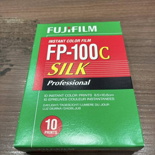 Fujifilm Instant Color Film FP-100c Silk Professional (expired in 2018/2)