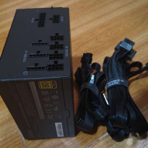 CoolerMaster V650 Gold 全模組化金牌認證電源供應器