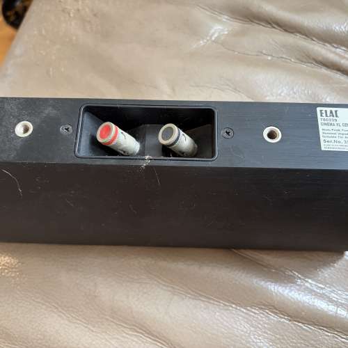Elac 中置喇叭