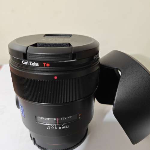 Sony 24 F2 Zeiss (A mount)
