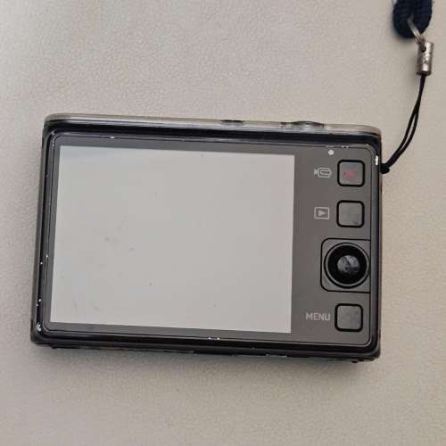 Casio Exilim EX-JE10 (CCD, not CMOS)