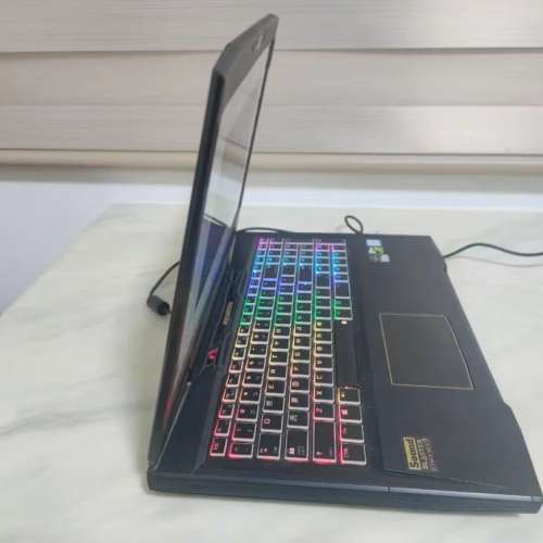 Intel&reg; Core&trade; i7-6700高階電競RGB手提電腦，GTX 獨立顯卡，16G DDR4，512G 固態硬...
