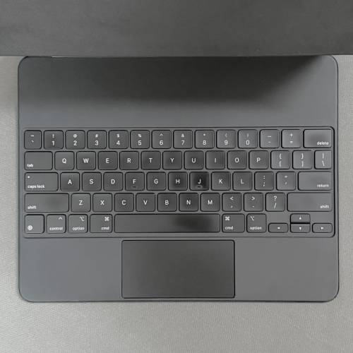 12.9/13吋 Apple Magic Keyboard with Trackpad for 13&rdquo; iPad Air and 12.9&rdquo; iPa...