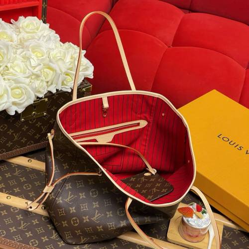 neverfull 中号 size：32x29x17cm