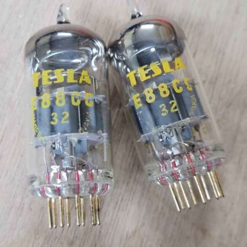 Tesla E88CC 金脚