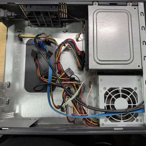 matx機箱連240W電源