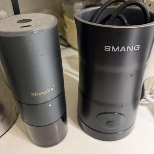 DeLonghi EC685 半自動義式咖啡機（連磨豆機&打奶器）