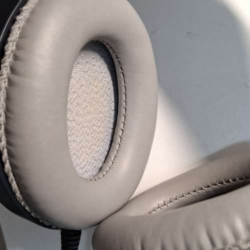 AKG K 77 入門級耳機