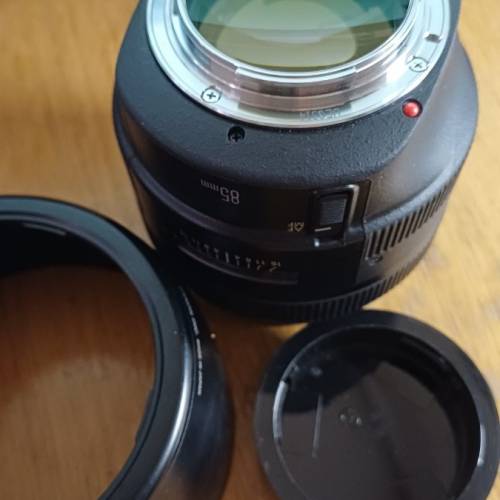 canon EF85 f1.2ii