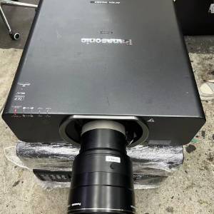 Panasonic 樂聲 3-Chip DLP 投影機 PT-DZ10K 商用投影機