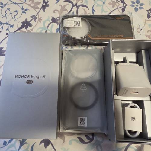 原裝Honor magic 8Pro手機配件 (100W火牛+線)