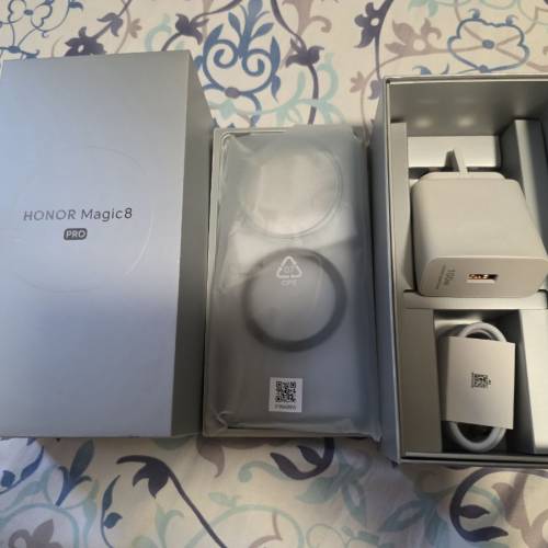 原裝Honor magic 8Pro手機配件 (100W火牛+線)