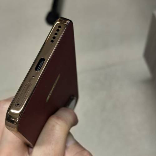 完美無崩花 100%新 榮耀 x70 國行 12+512 頂配版 比香港 Honor x9d 多了 80W 無線充...