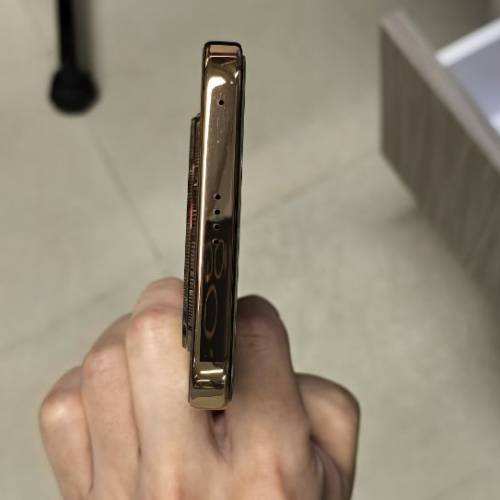 完美無崩花 100%新 榮耀 x70 國行 12+512 頂配版 比香港 Honor x9d 多了 80W 無線充...
