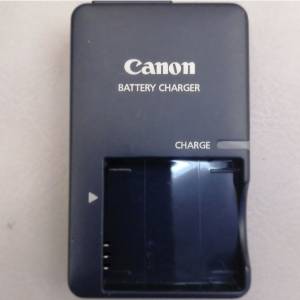Canon 電池充電器 接近全新
