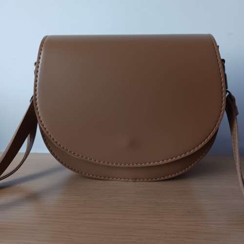 啡色斜孭手袋 Crossbody handbag