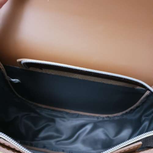 啡色斜孭手袋 Crossbody handbag