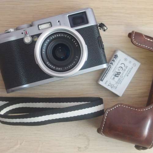 Fujifilm X100