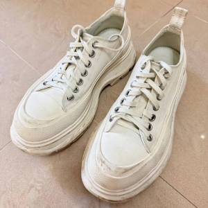 Alexander McQueen 厚底帆布鞋，白色