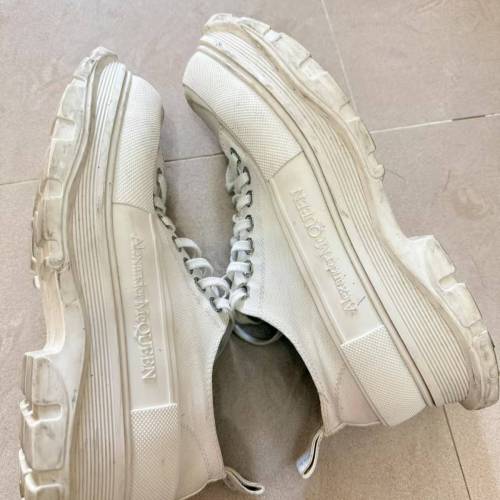 Alexander McQueen 厚底帆布鞋，白色