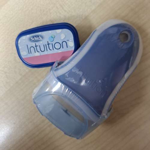 Schick Intuition Razer