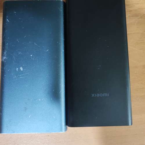 小米 10000mAh 行動電源兩部$50