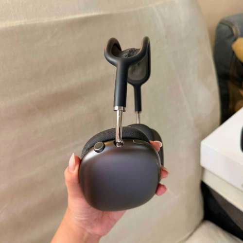 AirPods  MAX   usb-c
