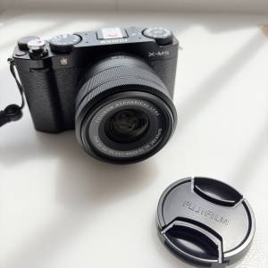 Fujifilm X-M5 連15-45mm 無反