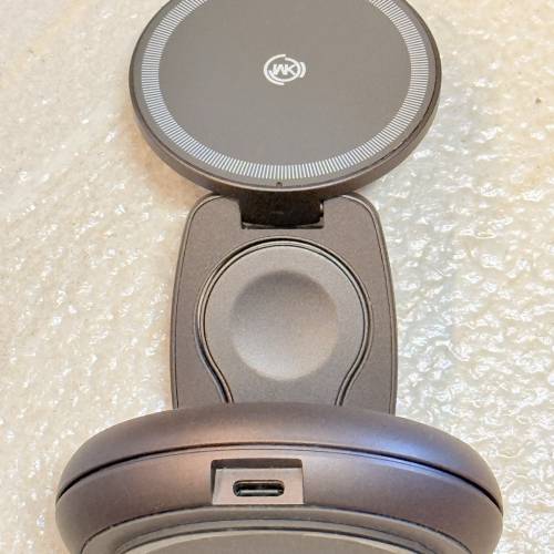 三合一手機充電器