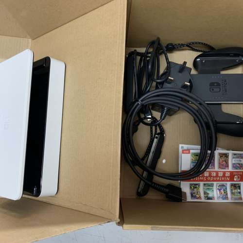 99%New Nintendo Switch OLED 64GB - White 保到05-10-2026 *冇原裝盒, 齊件新淨*