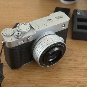 Fujifilm X-E5 23mm 2.8 Kit with XC 15-45mm & XC 50-230mm
