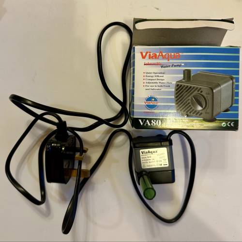 Aqua Gem LED 潛水燈、ViaAqua 水泵、Visi-Therm 加熱棒