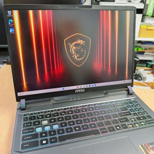 MSI Vector 16 HX AI A2XWIG Ultra 9 275HX RTX 5080 16G 32GB RAM 1T+1T SSD