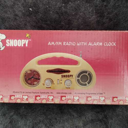 Snoopy AMFM Radio Alarm Clock 收音機 時鐘 閙䭚