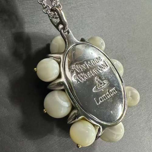 【中古現貨】Vivienne Westwood Brooch Necklace 多肉貝母石土星項鍊