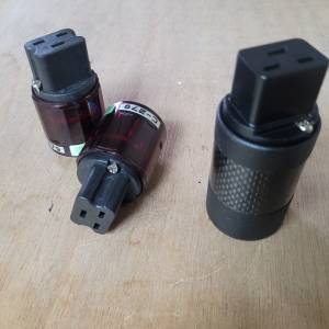 Oyaide & T-ADLER KABELSYSTEME 20A 尾插
