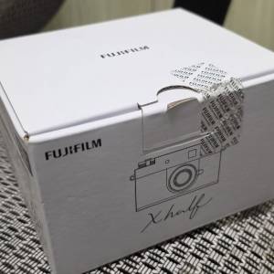 Fuji X half， 炭灰色